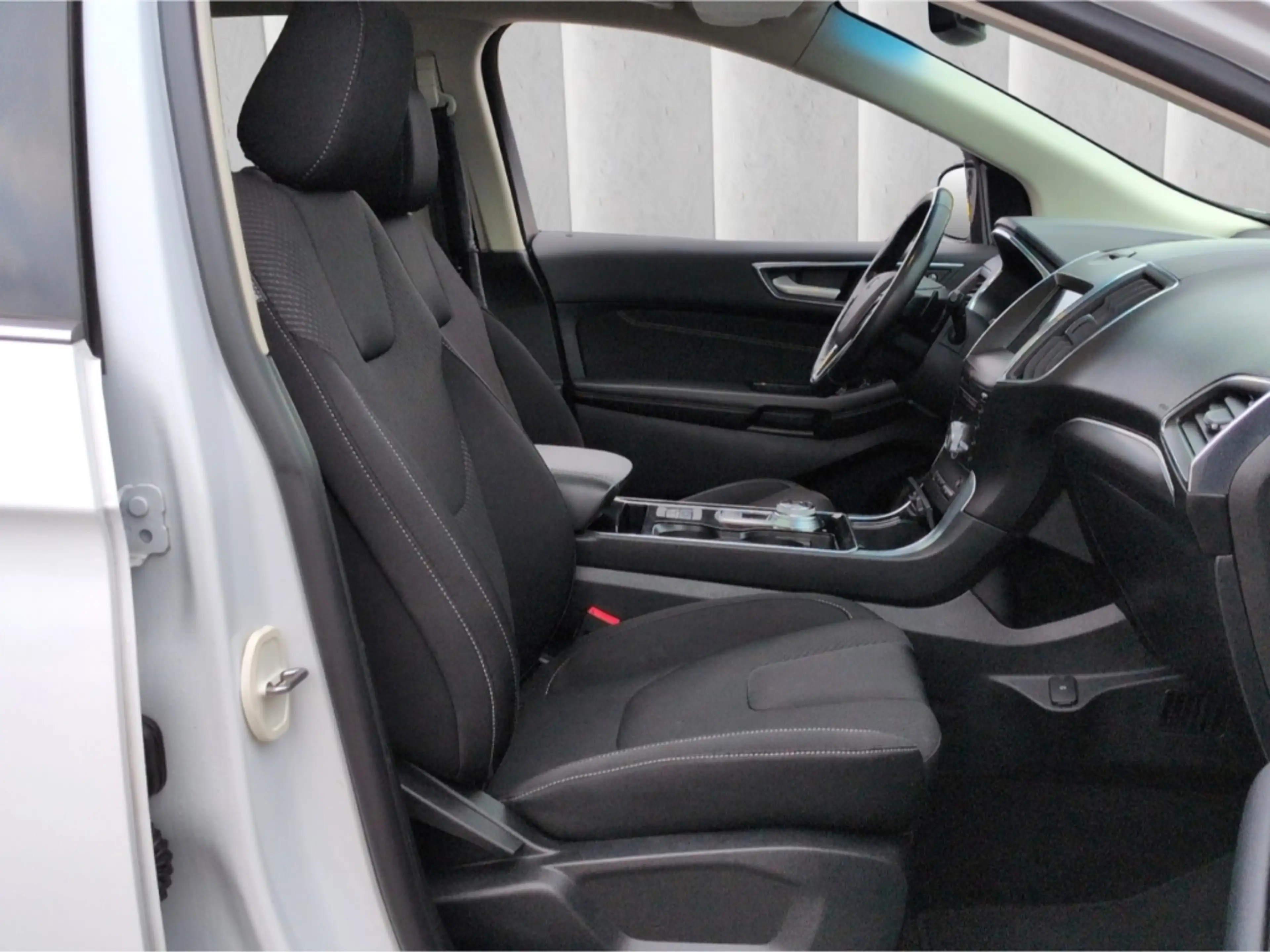 Ford Edge Titanium AWD 2.0D*AHK Panodach ACC B&O Navi — photo 7