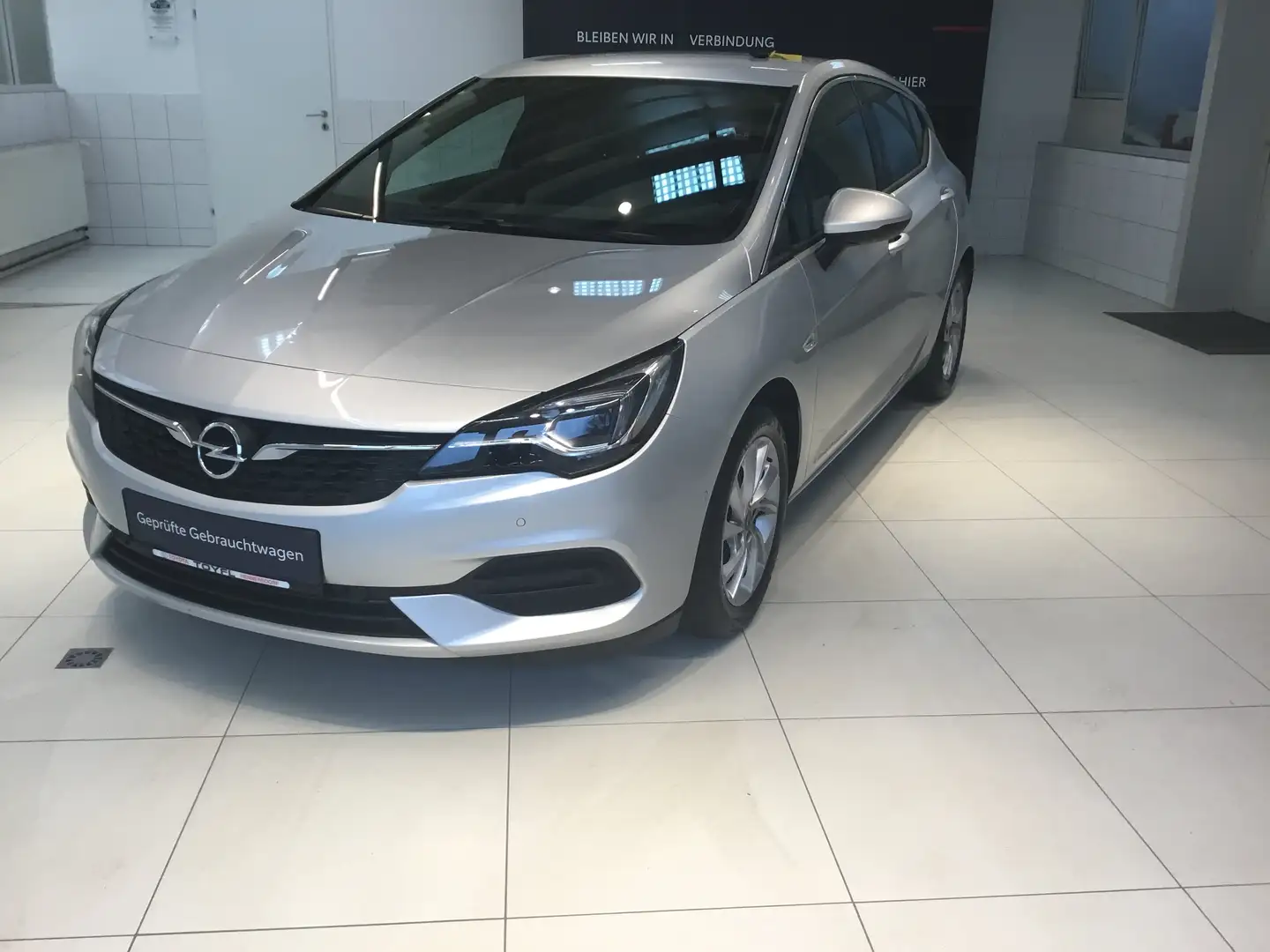 Opel Astra 1,2 Turbo Elegance Silber - 1