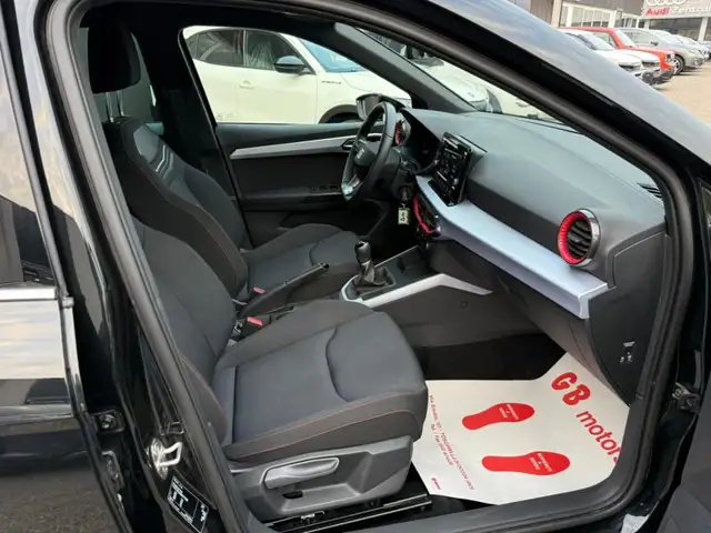 Seat Arona view 14