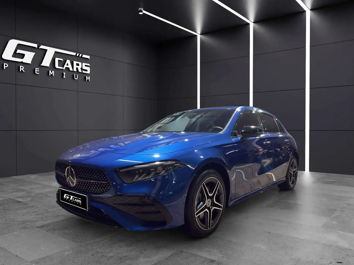 Mercedes-Benz A 250 250e AMG Azul - 1