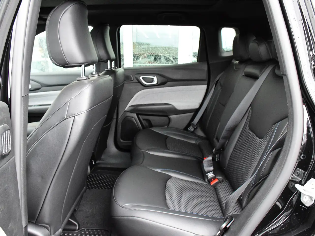 Jeep Compass снимка Jeep Compass