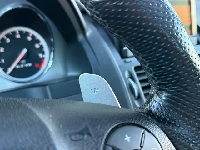 Mercedes-Benz C-Class view 14