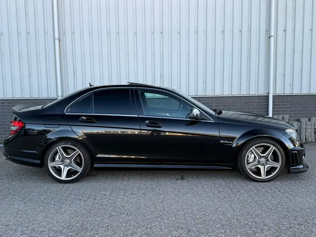 Mercedes-Benz C-Class view 6