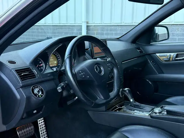 Mercedes-Benz C-Class view 11