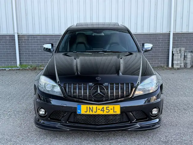 Mercedes-Benz C-Class view 3