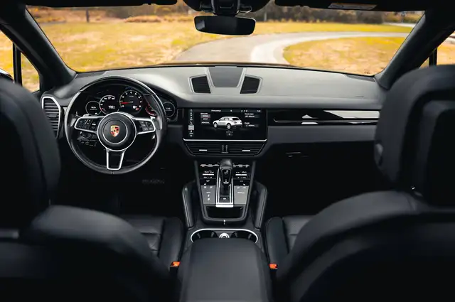 Porsche Cayenne view 6