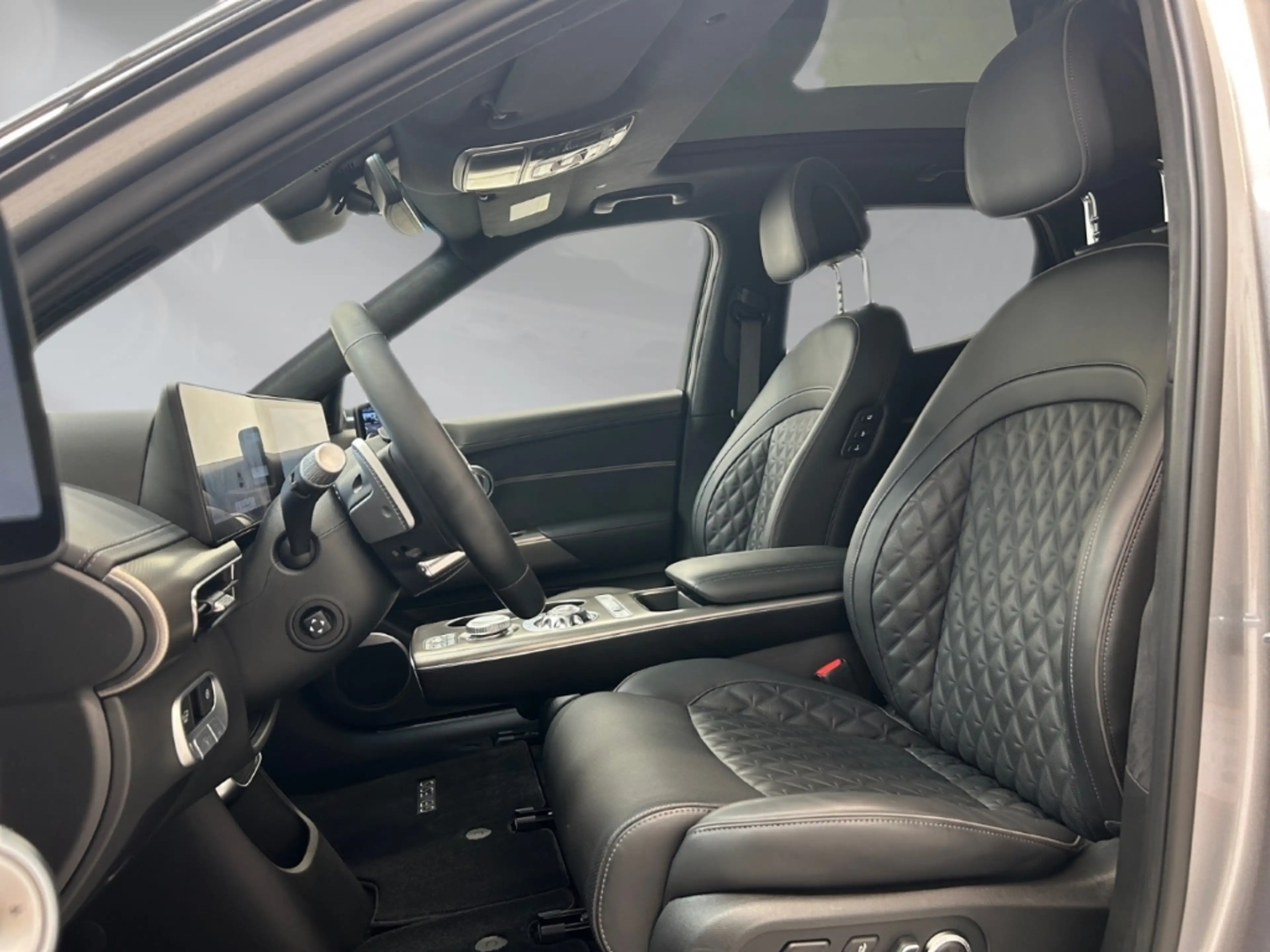 Genesis GV60 Sport Elektro 4WD Panorama Memory Sitze Soundsyste — photo 10