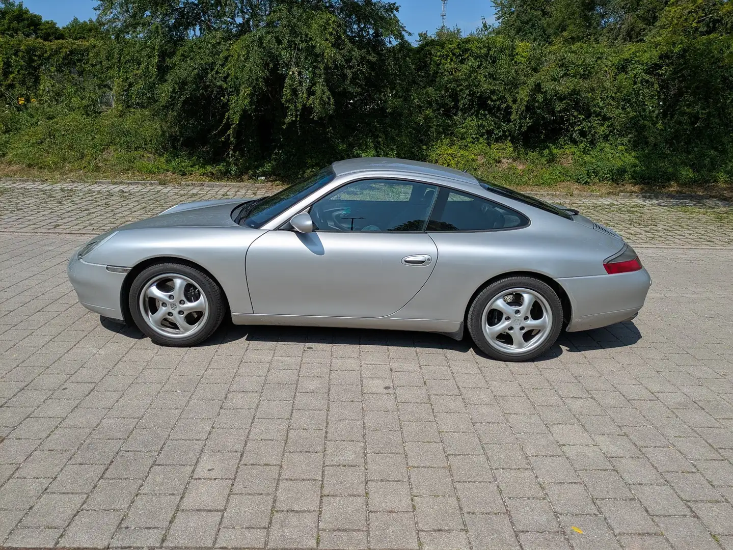 Porsche 996 911 Carrera - 2