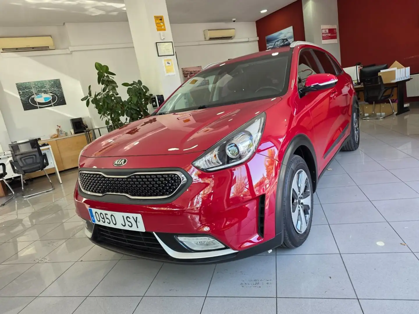 Kia Niro 1.6 GDi Híbrido Concept Rojo - 2