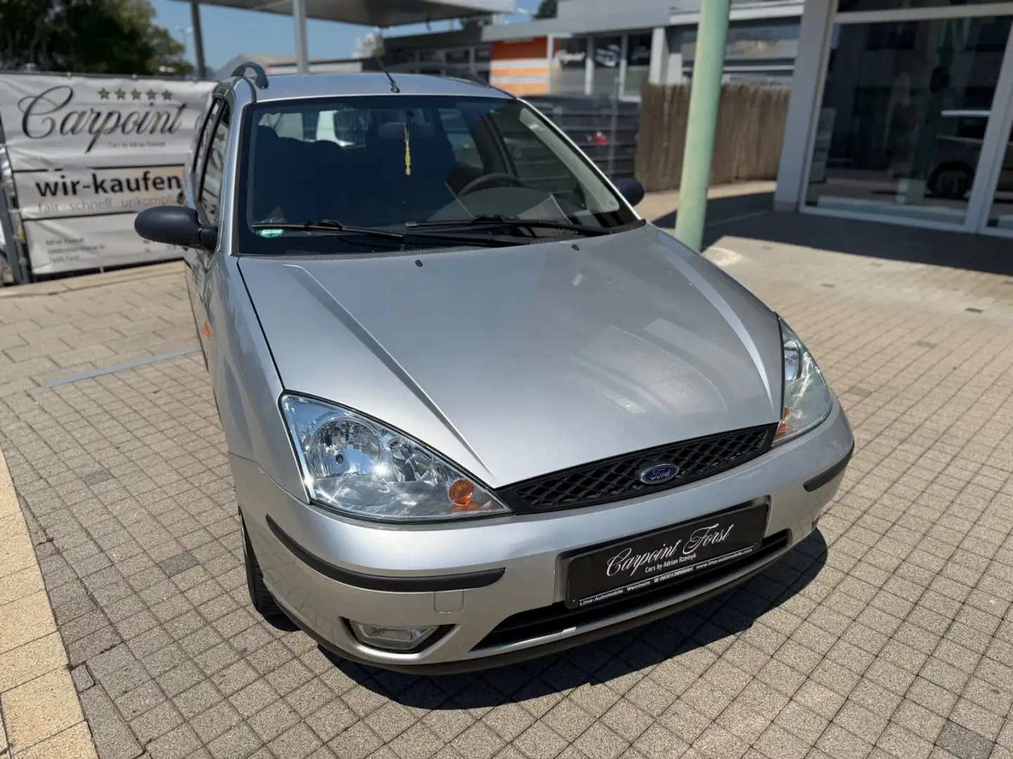 Ford Focus Turnier,Kombi, TüV 03.2027 Zilver - 1