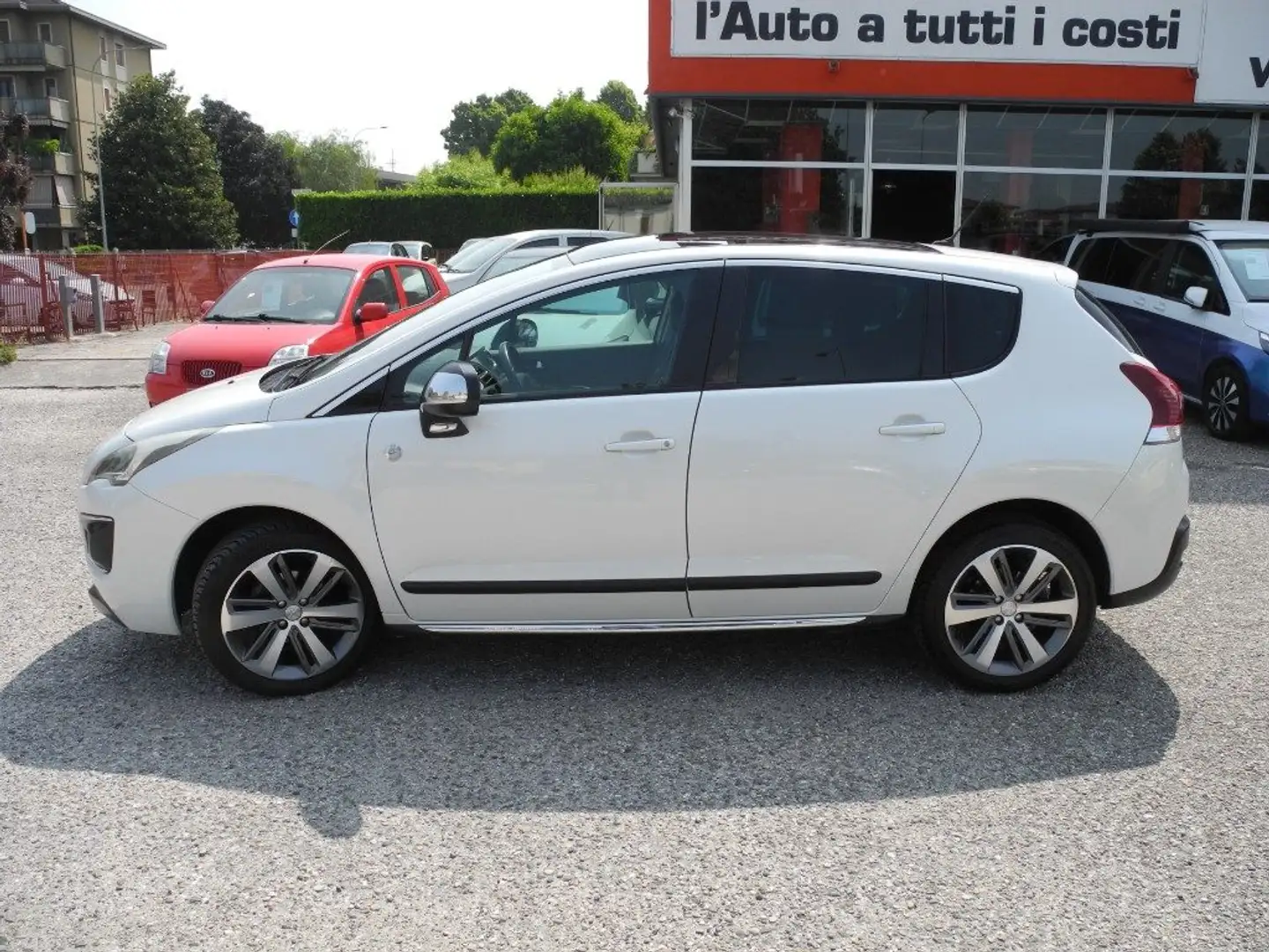 Peugeot 3008 BlueHDi 120cv S&S "Modello Speciale" - DA VETRINA Wit - 2
