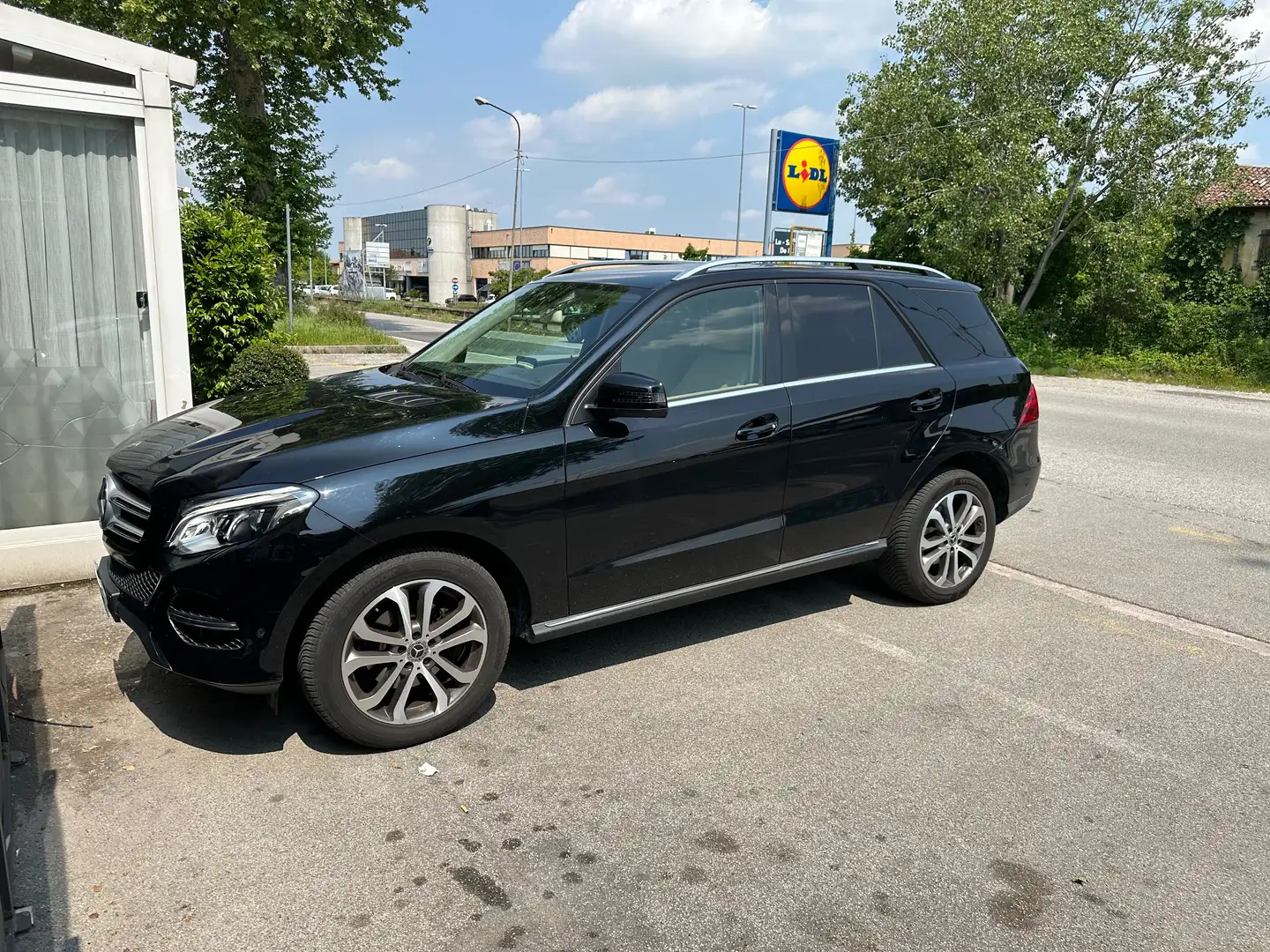 Mercedes-Benz GLE 250 GLE - W166 d Premium Plus 4matic auto Černá - 1