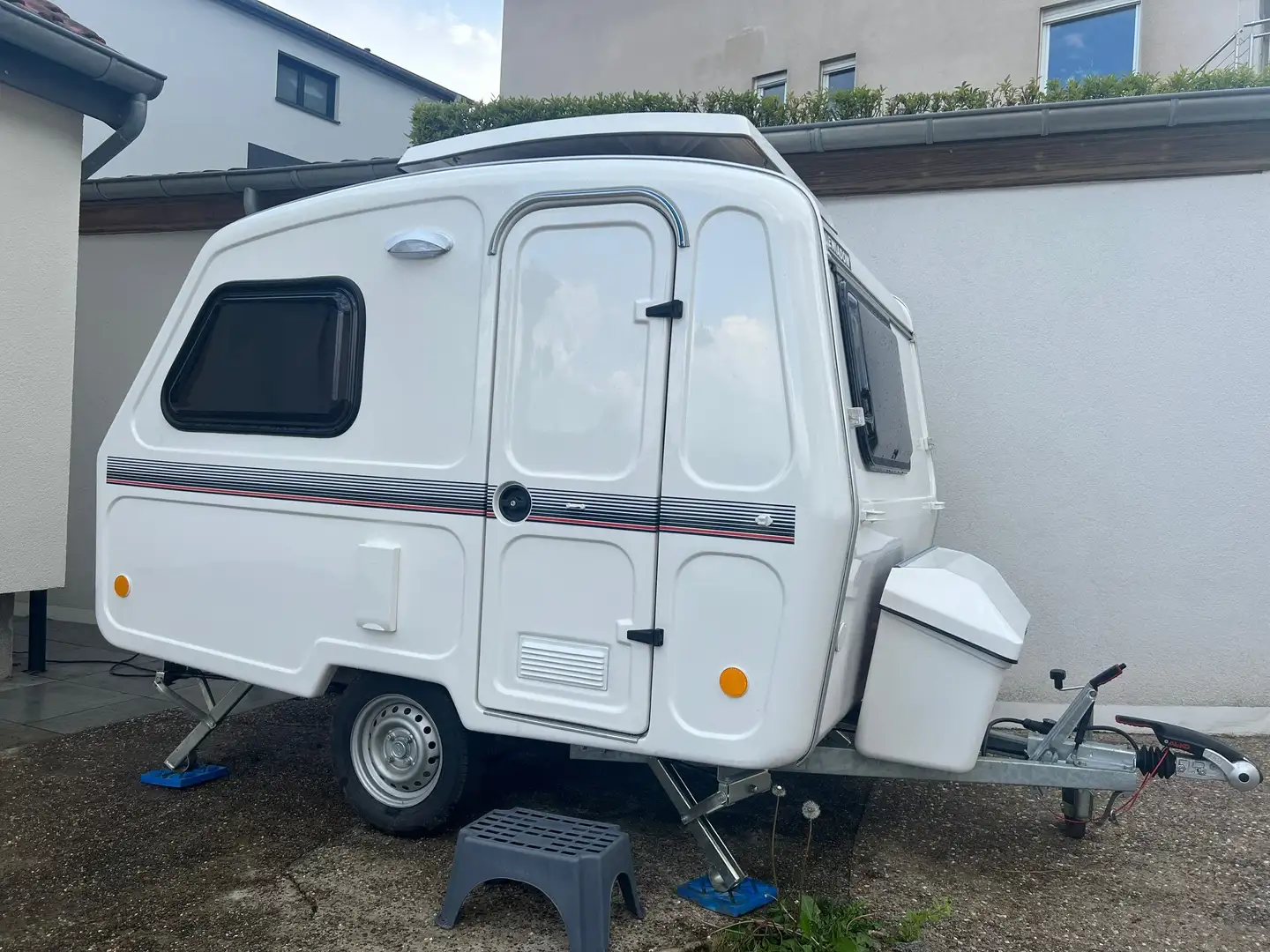 Caravans-Wohnm Niewiadow N126ET Weiß - 1