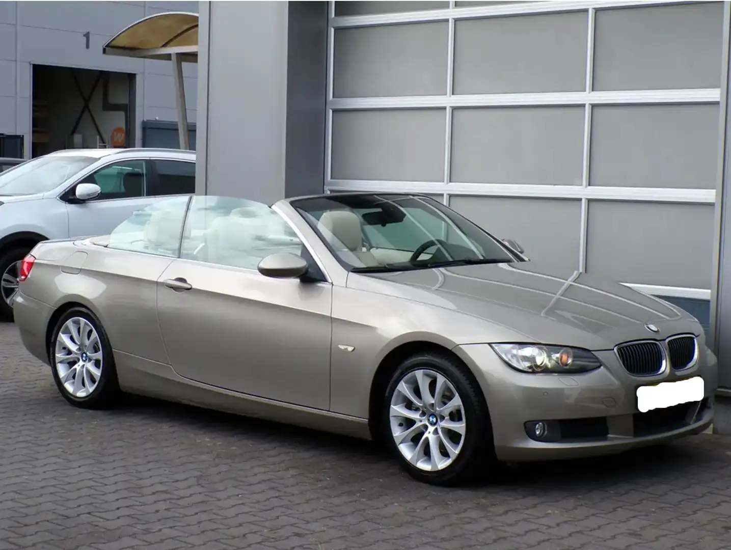BMW 325 325i Cabrio - 1