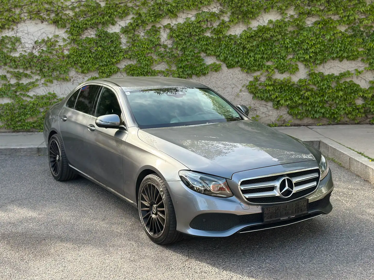 Mercedes-Benz E 220 E 220d Avantgarde Gris - 2