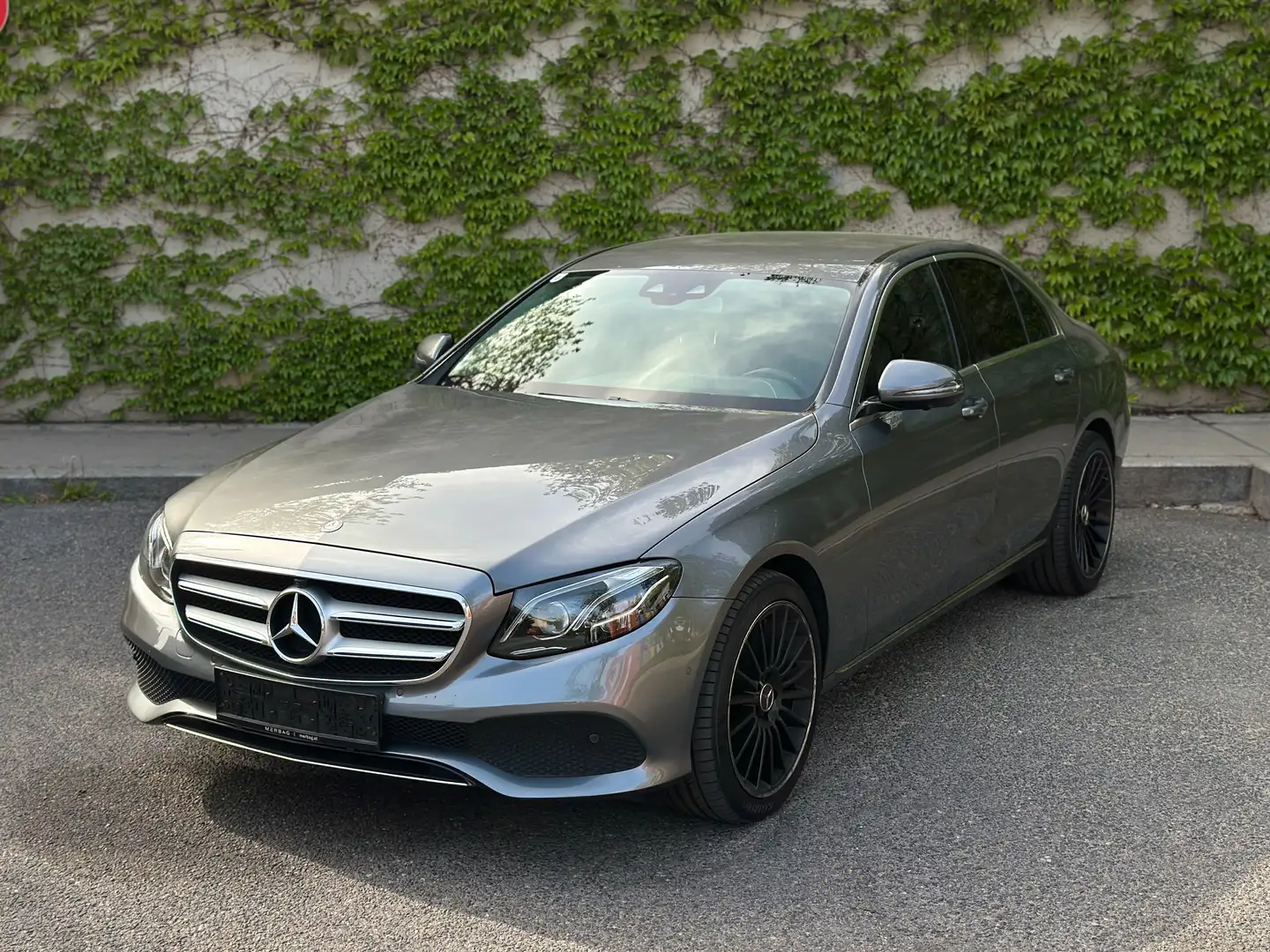 Mercedes-Benz E 220 E 220d Avantgarde Gris - 1