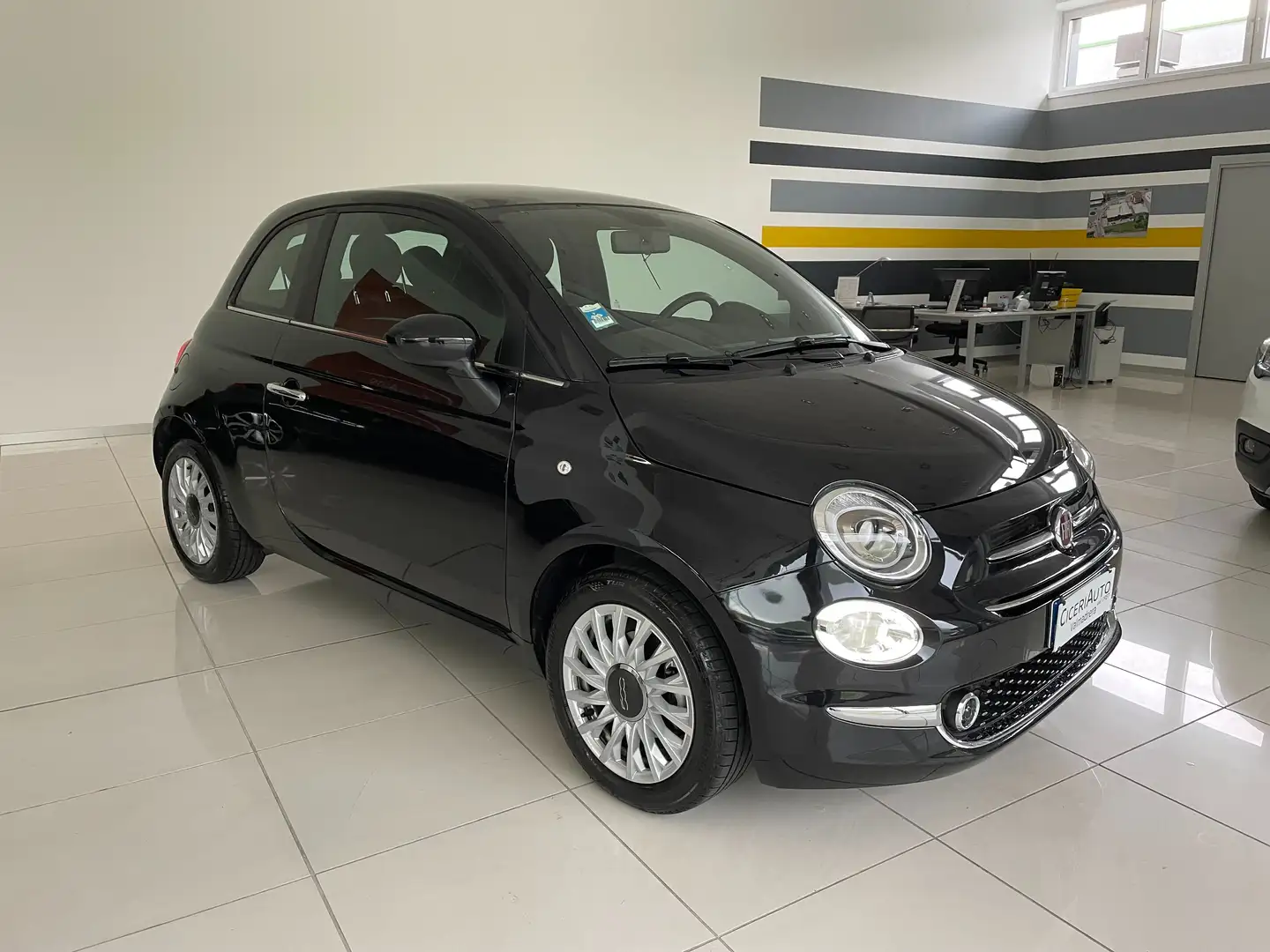 Fiat 500 500 1.0 hybrid Dolcevita 70cv Zwart - 1