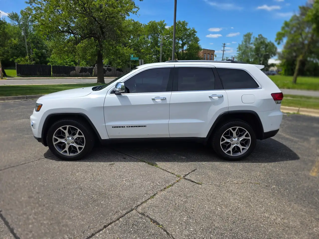 Jeep Grand Cherokee снимка Jeep Grand Cherokee