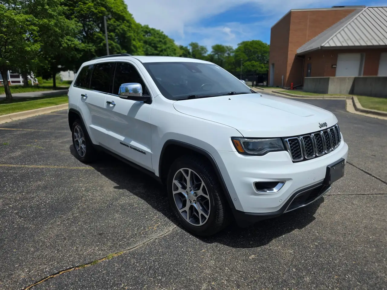 Jeep Grand Cherokee снимка Jeep Grand Cherokee