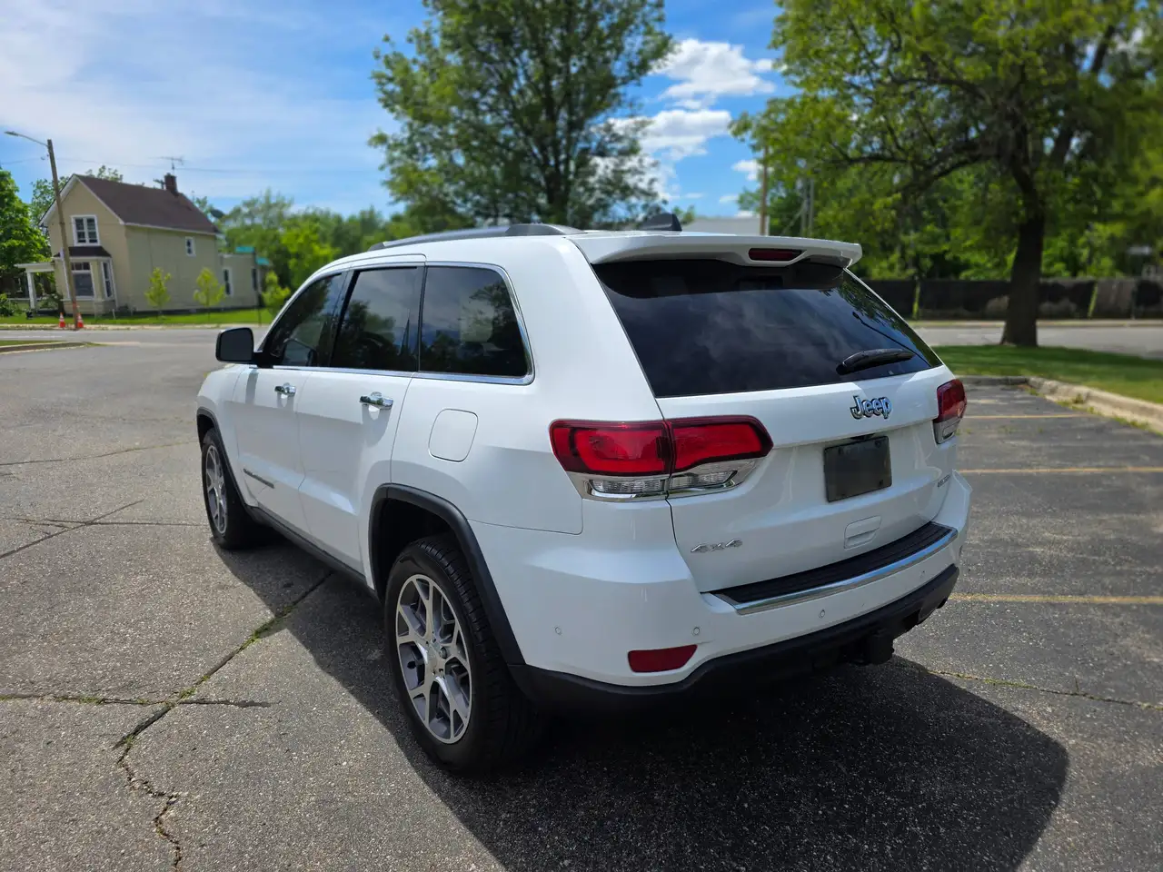 Jeep Grand Cherokee снимка Jeep Grand Cherokee