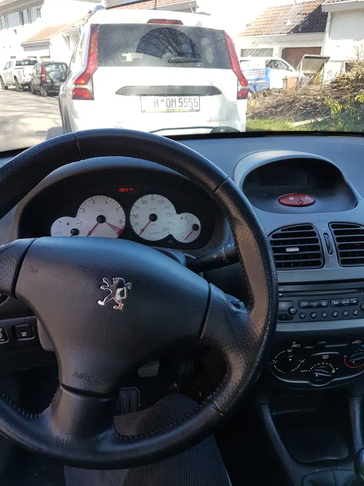 Peugeot 206 CC 1.6i 16V Sport