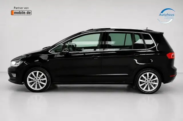 Volkswagen Golf view 4