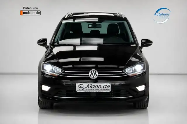 Volkswagen Golf view 2