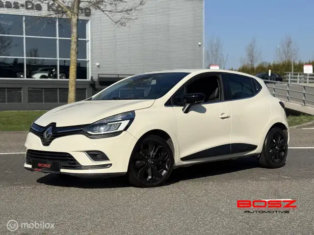 Renault Clio 1.2 TCe Intens Automaat LED Carplay Camera Airco