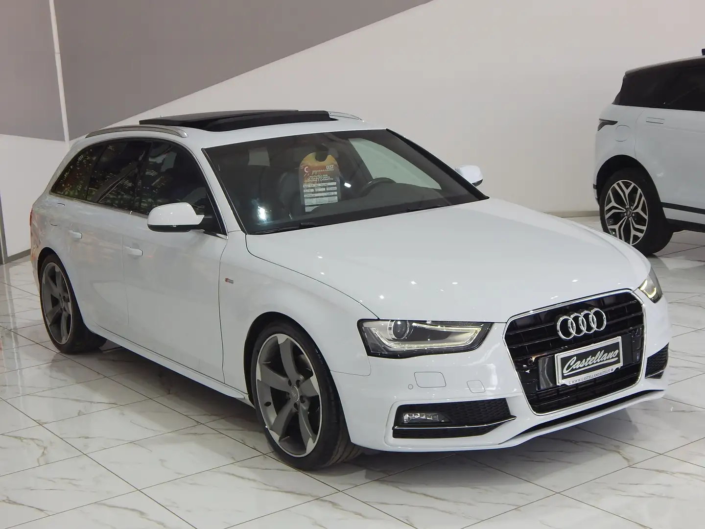 Audi A4 Avant 2.0 TDI S Line Plus Aut TETTO-NAVI-PELLE-LED Bianco - 2