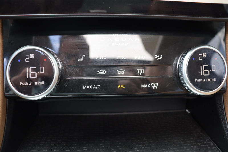 Jaguar F-Pace 2.0 P400e PHEV R-Dynamic S org.NL ,schuifdak stuur — photo 16