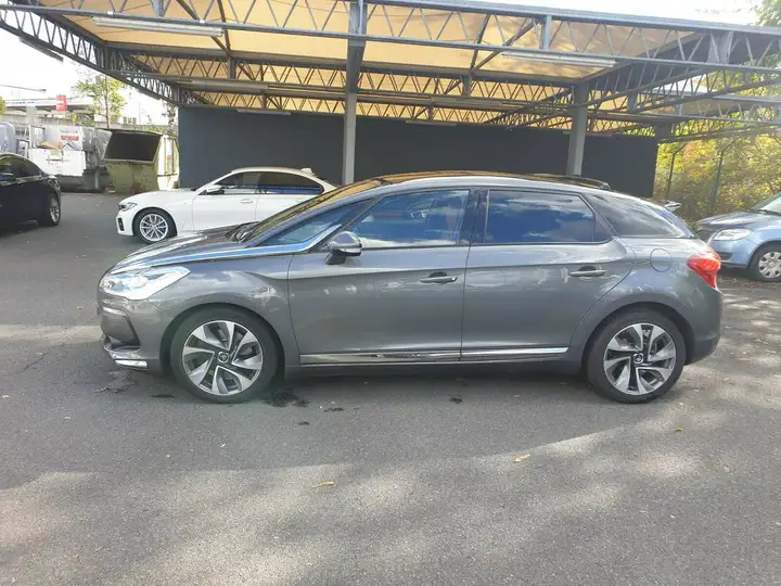 Citroën DS5 DS5 HDi 165 EGS6SoChic – Foto 3