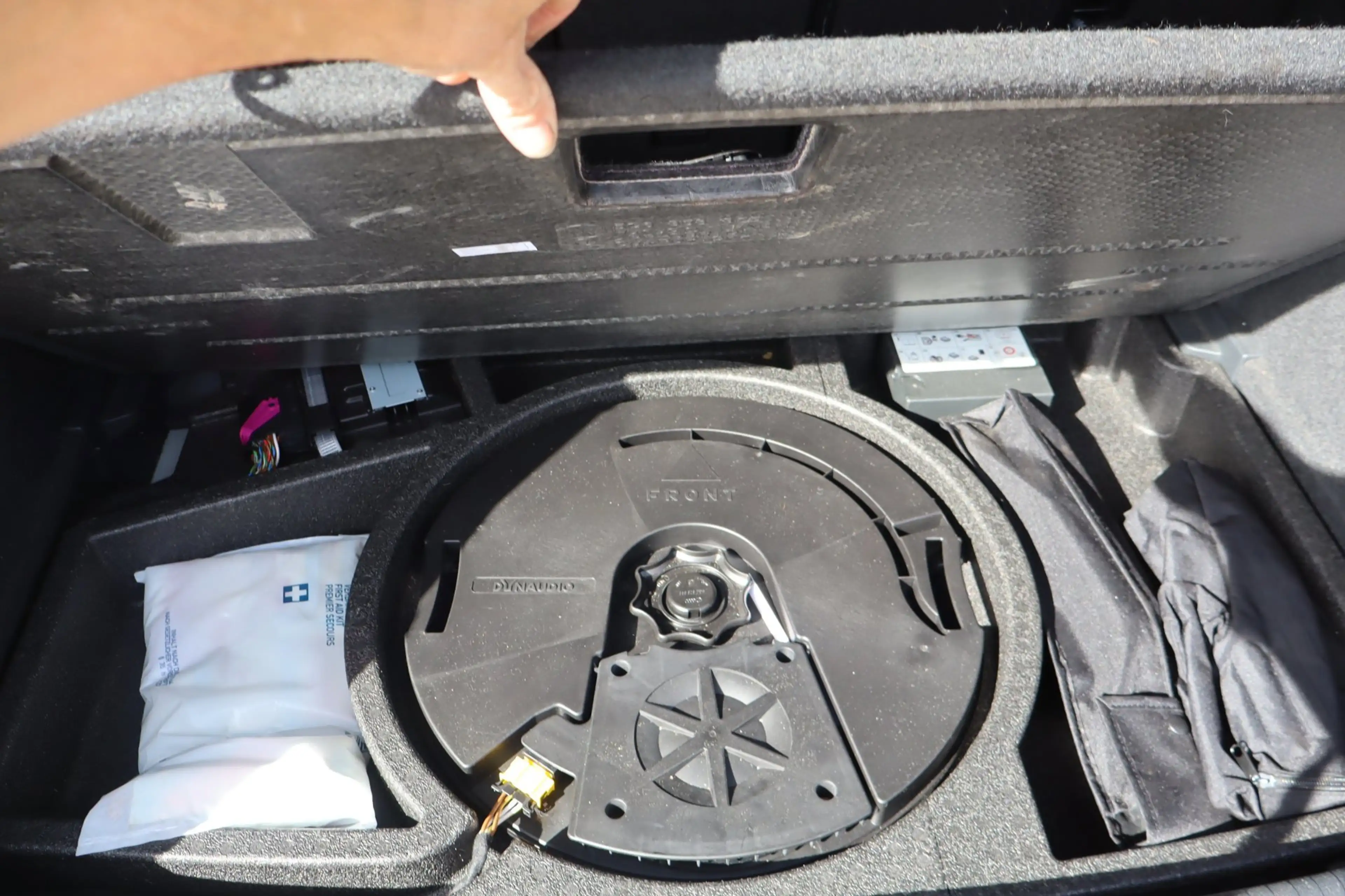 Volkswagen e-Golf E-Golf — photo 12