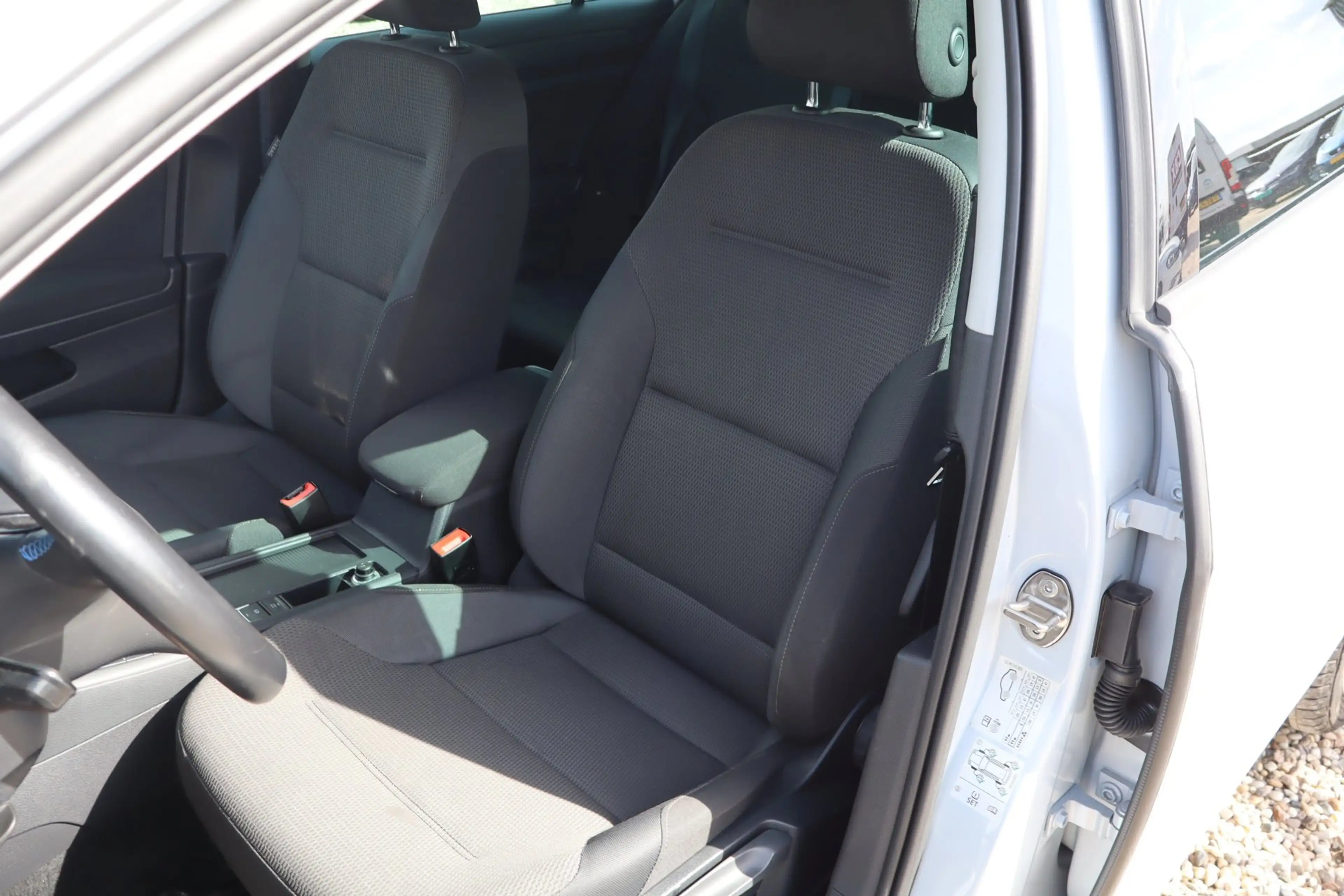 Volkswagen e-Golf E-Golf — photo 14