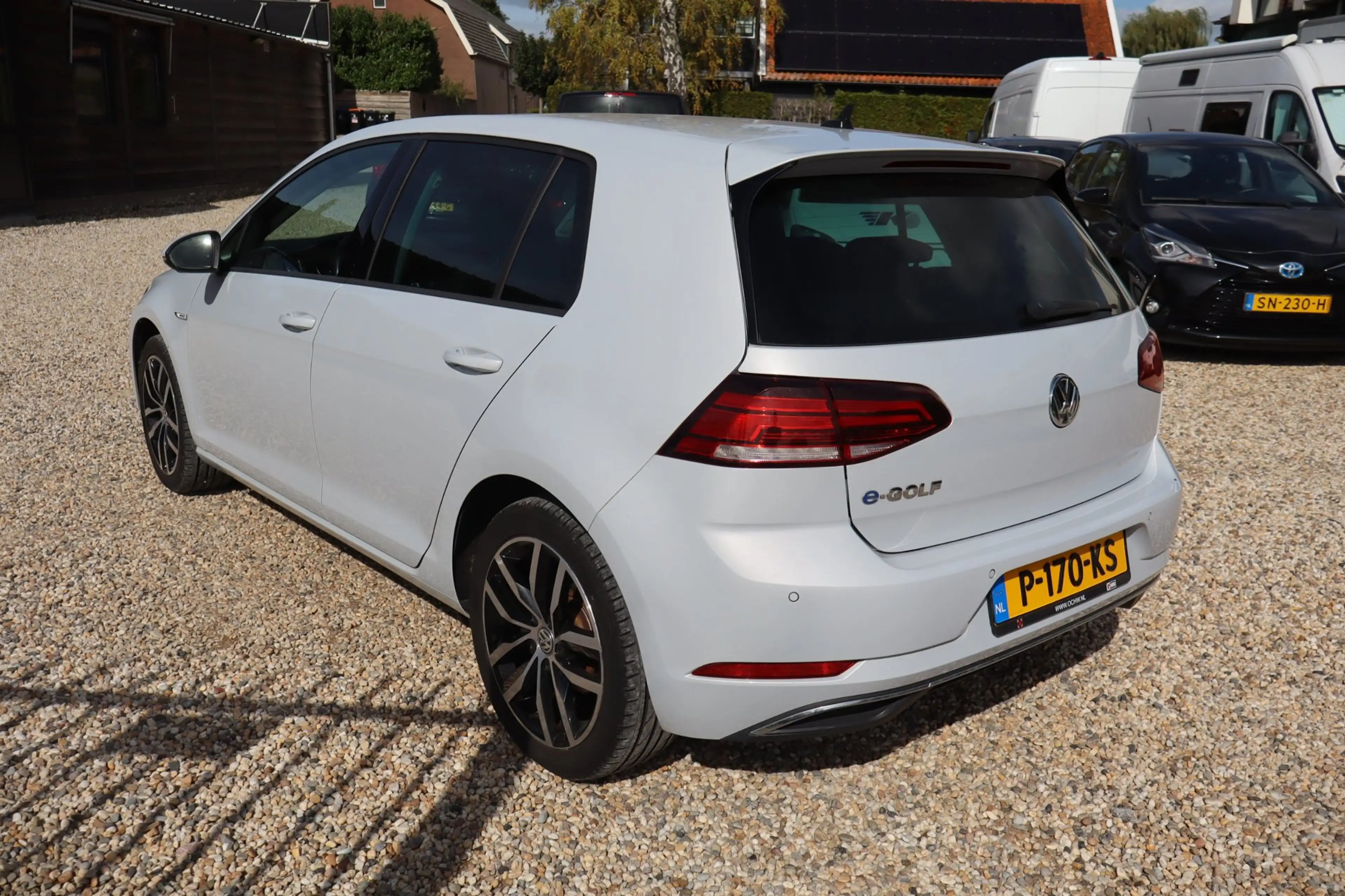 Volkswagen e-Golf E-Golf — photo 7