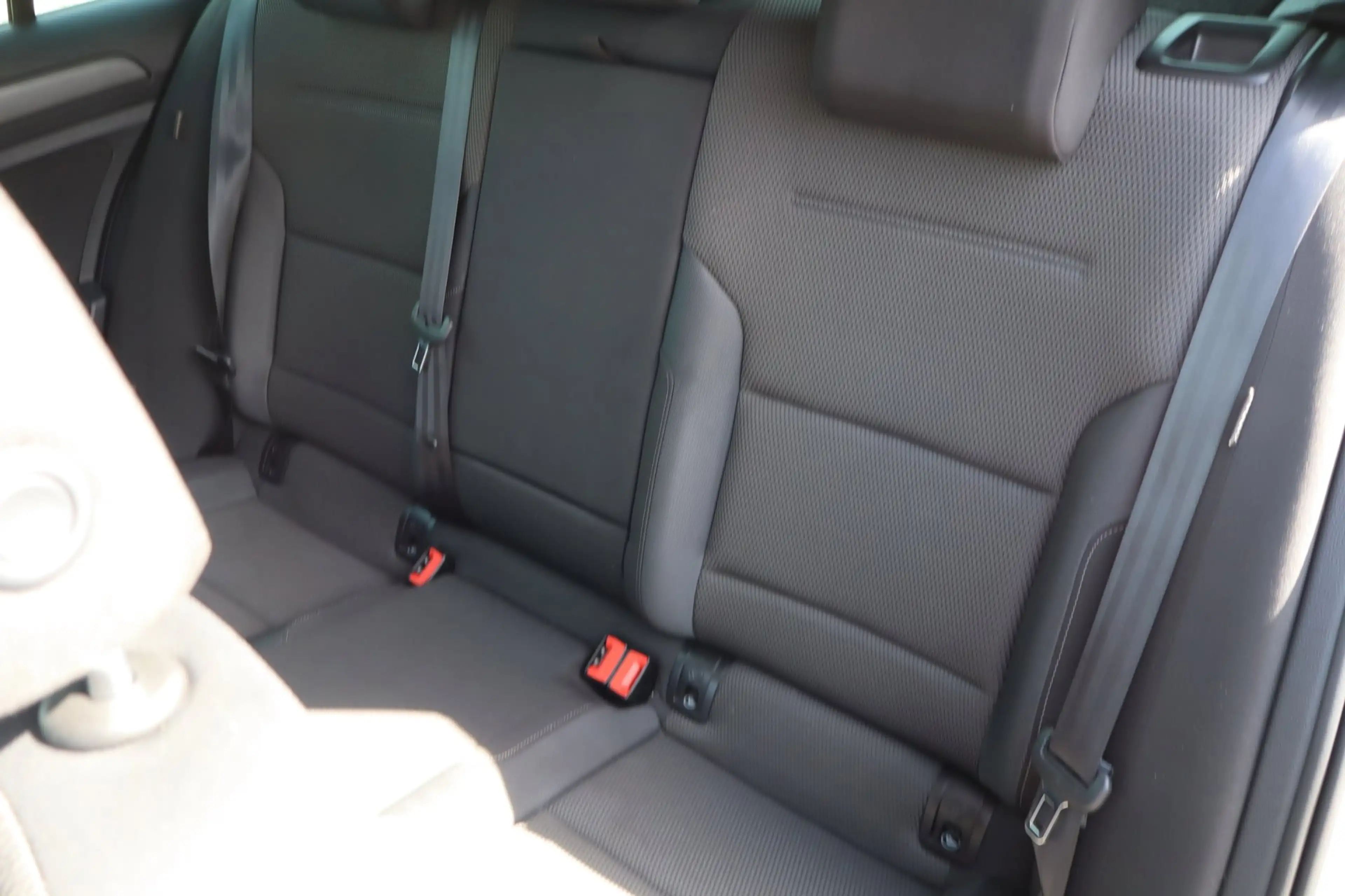 Volkswagen e-Golf E-Golf — photo 15