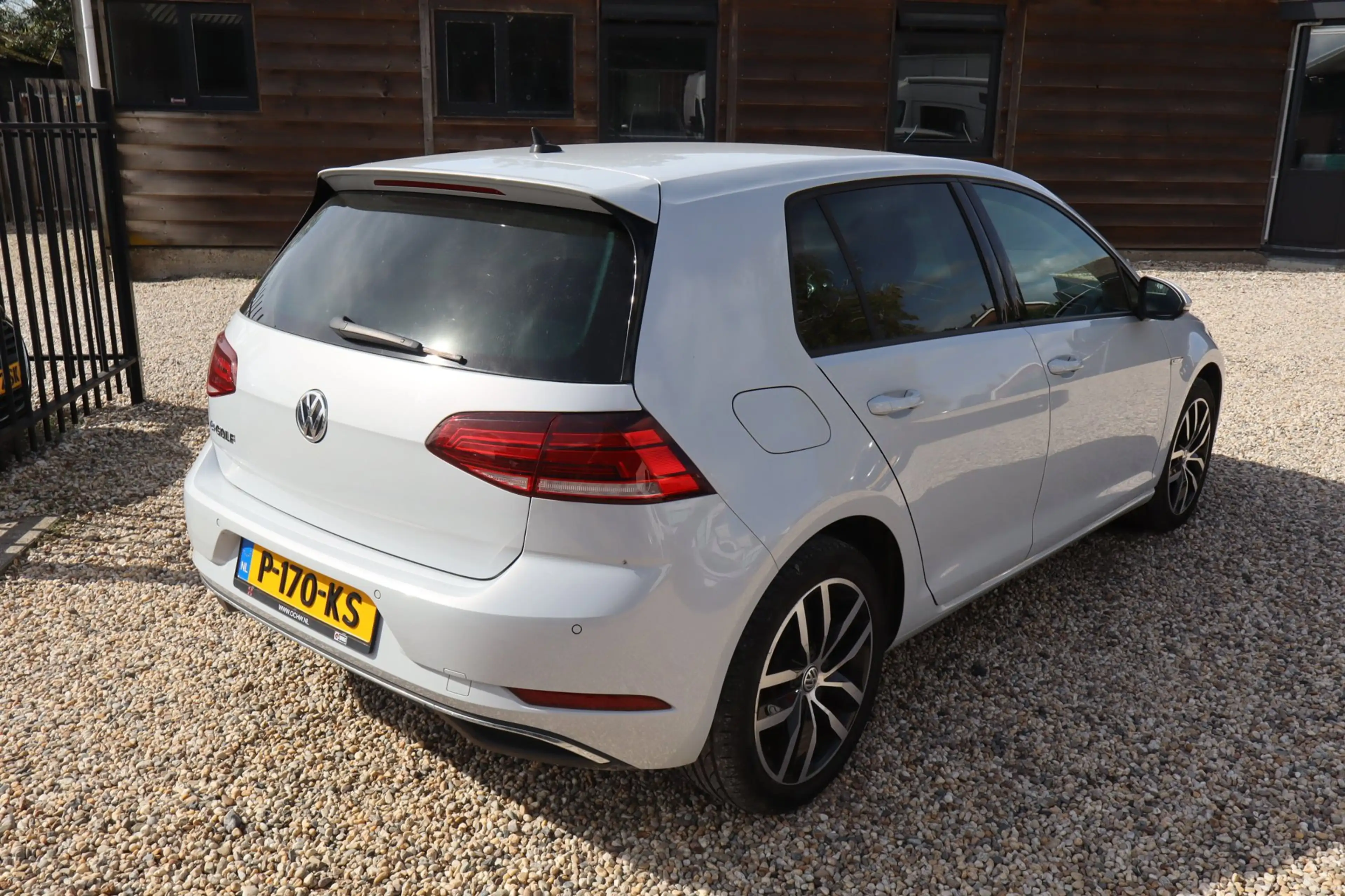 Volkswagen e-Golf E-Golf — photo 9
