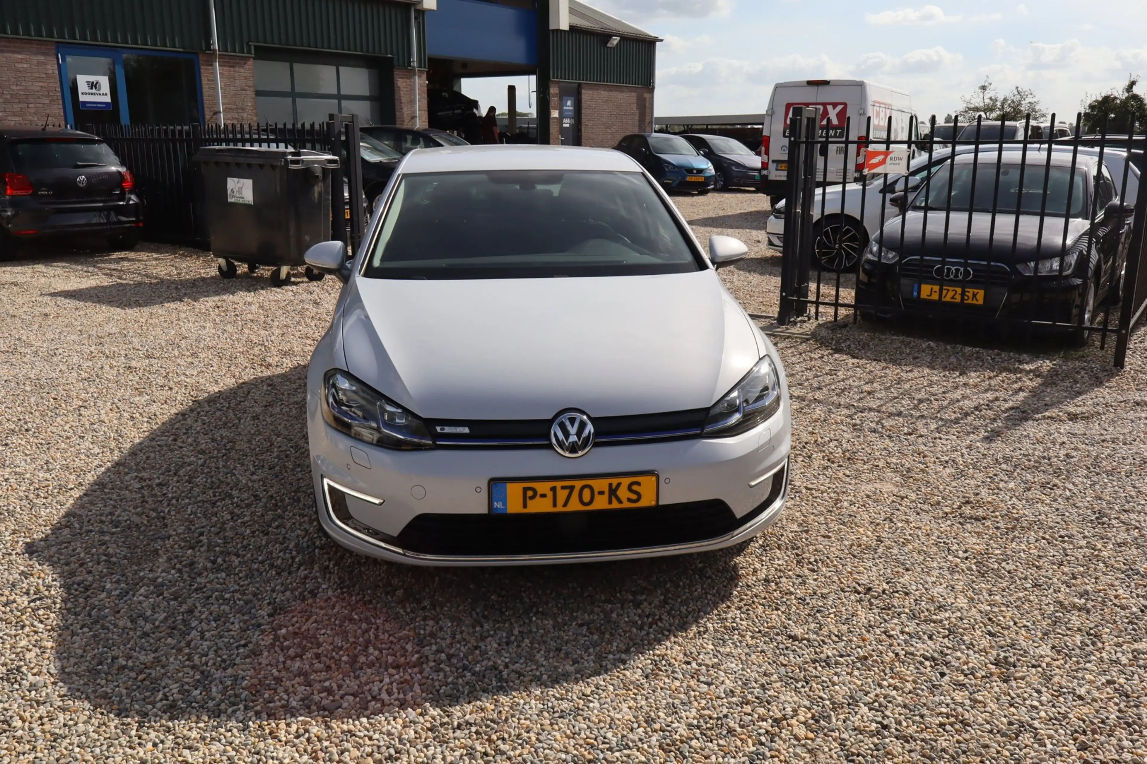 Volkswagen e-Golf E-Golf — photo 4