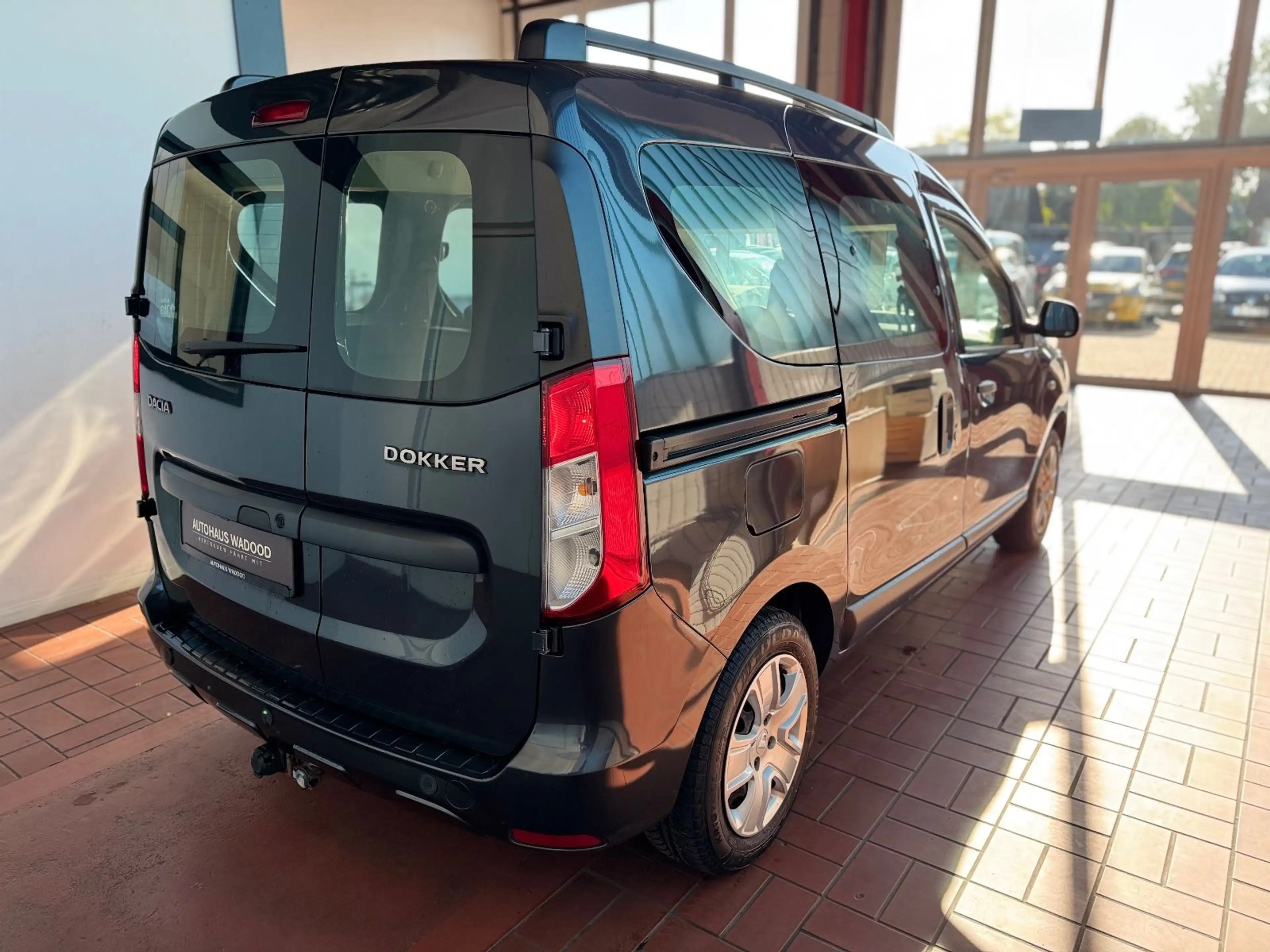 Dacia Dokker 1.2 TCE Comfort/2.Hd/Kamera/Shz/TÜVNeu — photo 6