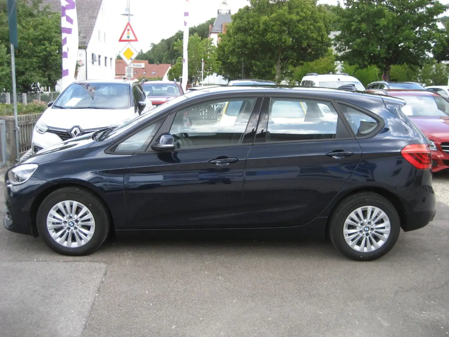 BMW 218 Baureihe 2 Active Tourer 218 i Blau - 2