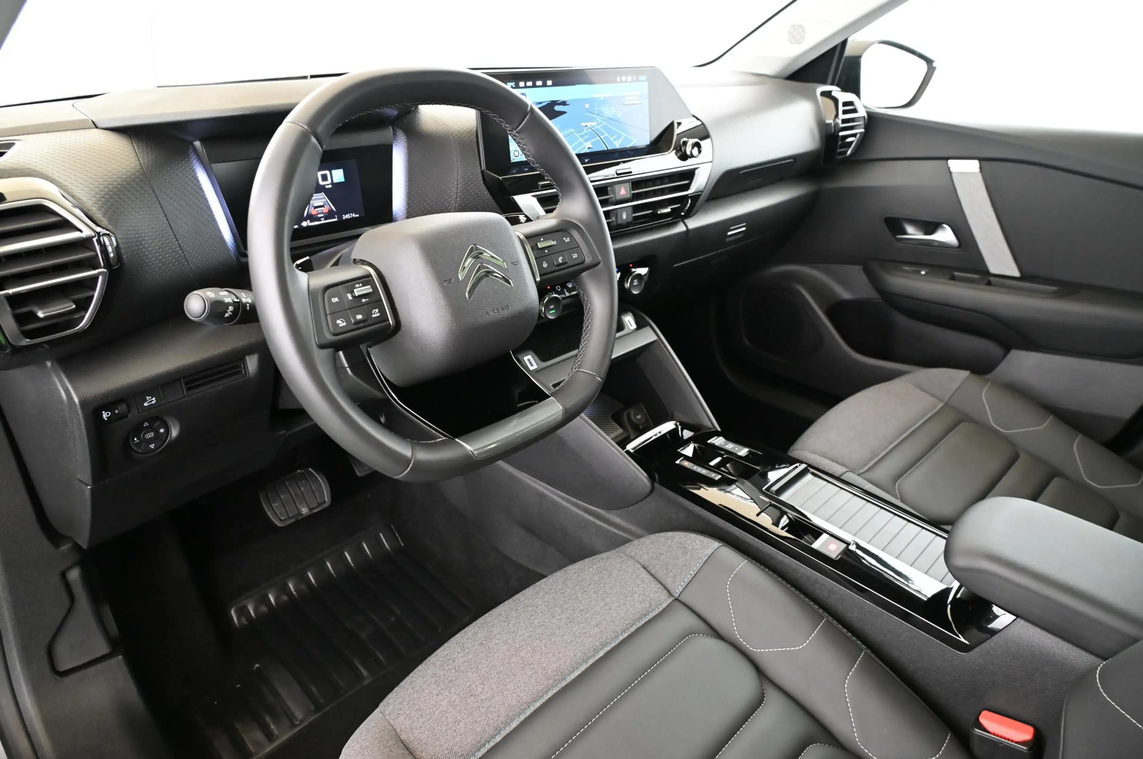 Citroen C4 X 1.2 PT EAT8 130 MAX LED/NAV/SOUND/PANO/H-UP/18 — photo 12