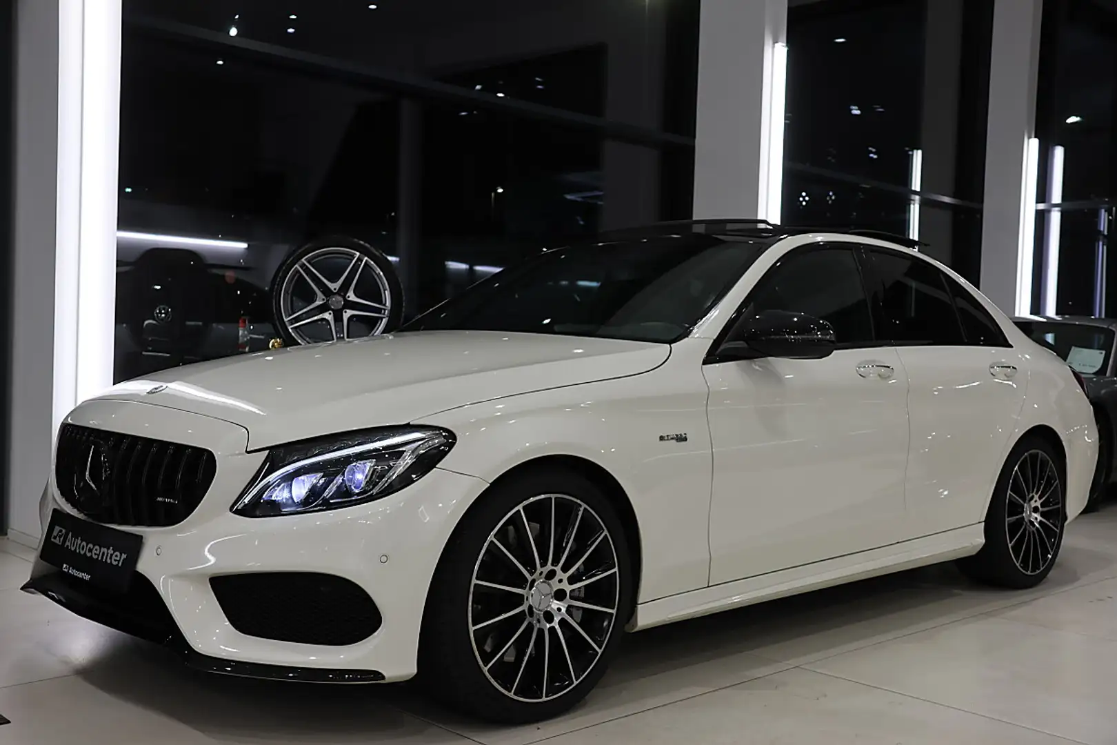 Mercedes-Benz C 43 AMG 4MATIC Aut. Weiß - 1