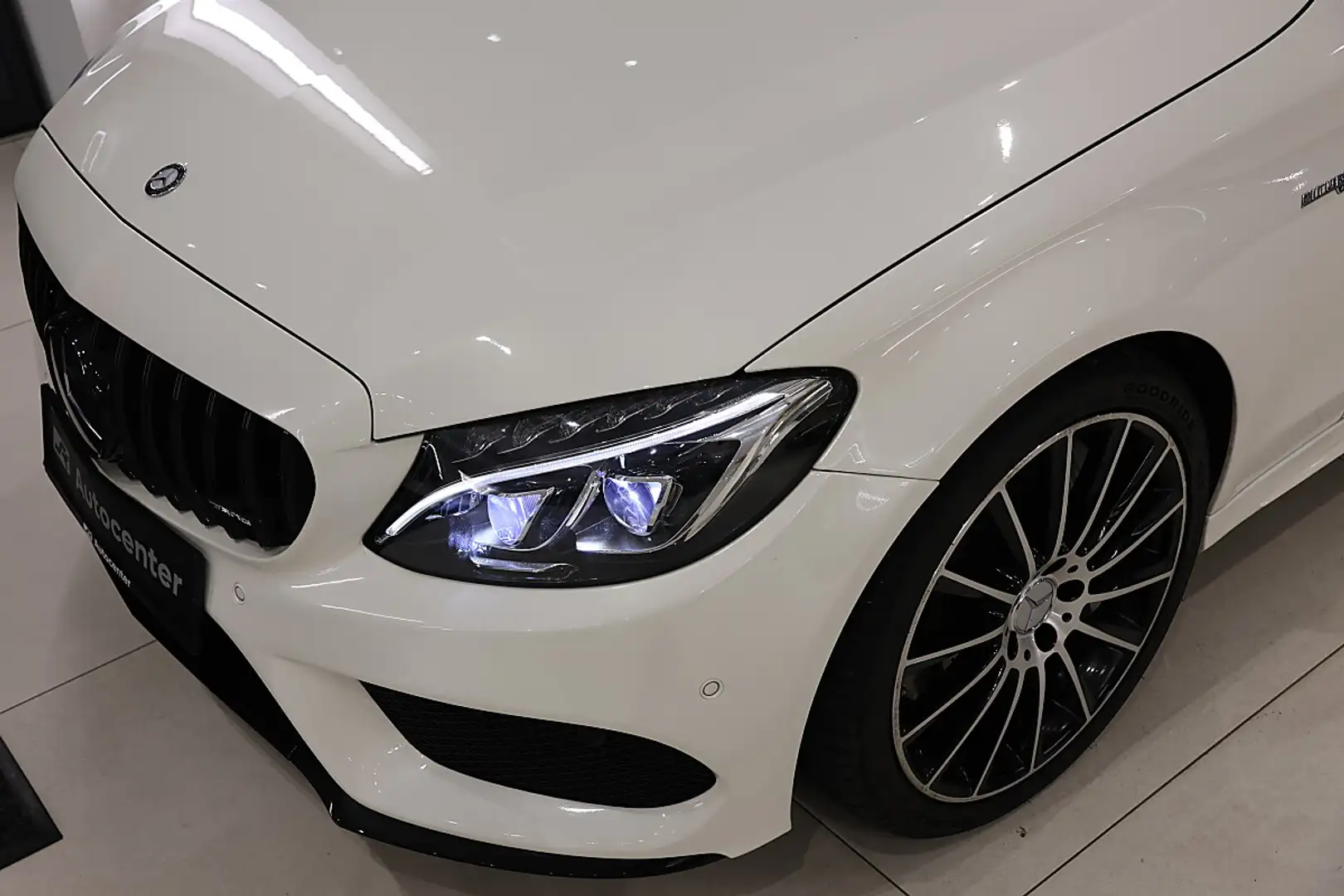 Mercedes-Benz C 43 AMG 4MATIC Aut. Weiß - 2