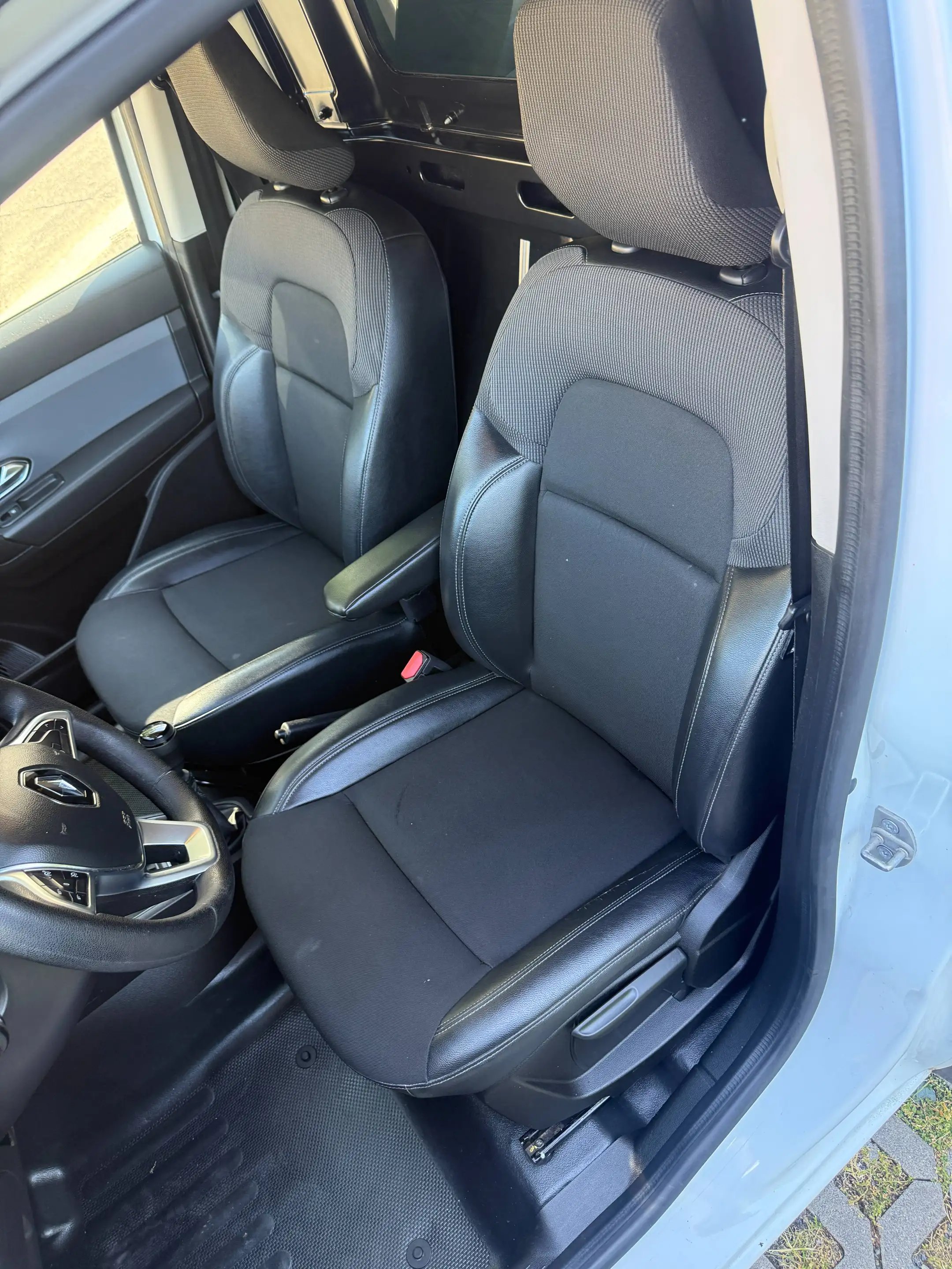 Renault Express 1.5 Blue dCi Confort S/S - UTILITAIRE - TVA — photo 5