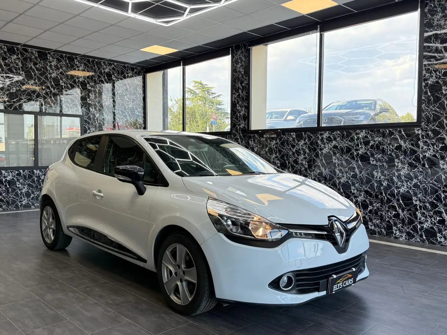 Renault Clio 2012 5p 1.5 dci Live 75cv Blanc - 1