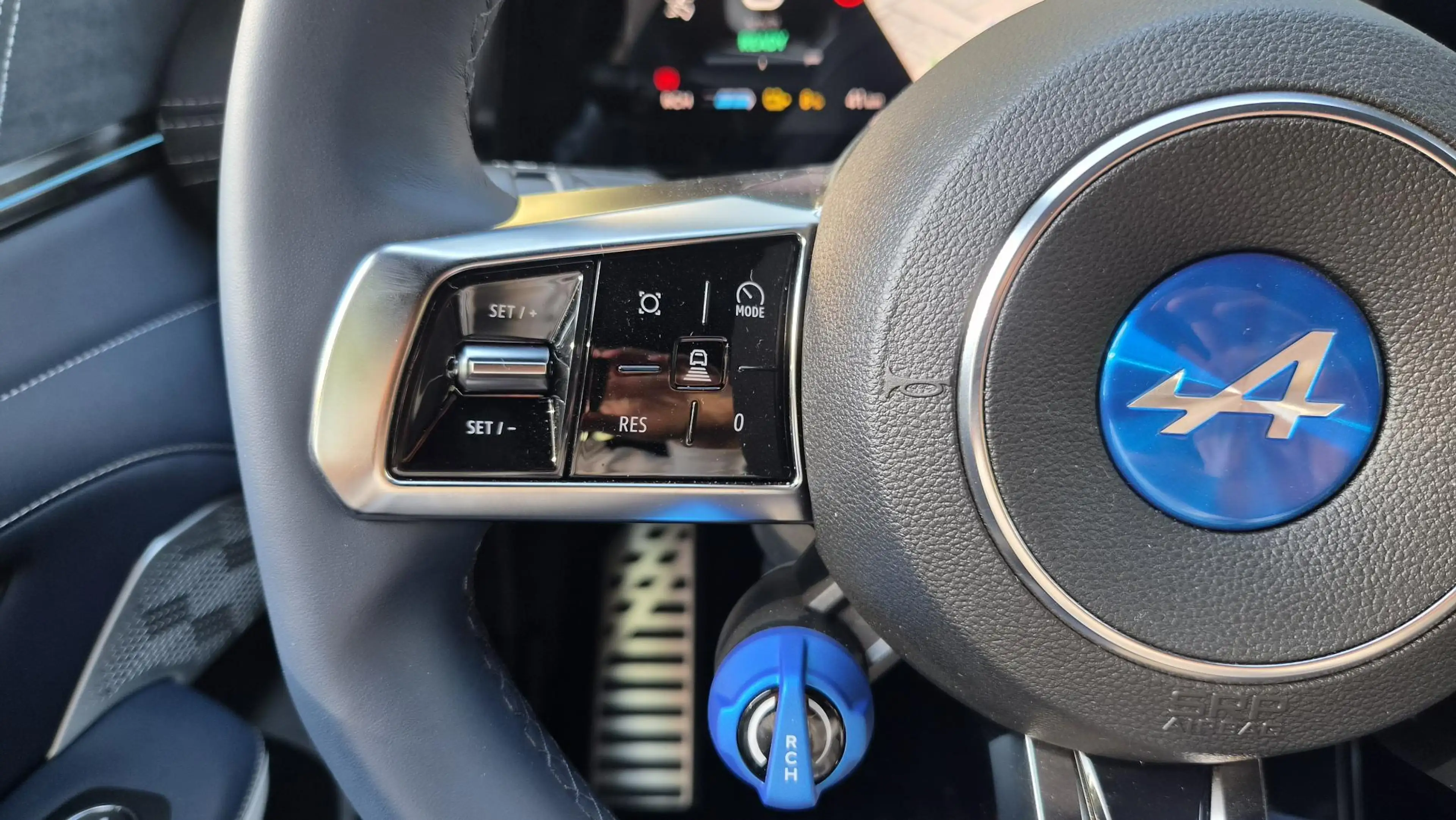 Alpine A390 GT 89kWh | Pack Driving | Devialet Xtreme sound | — photo 16