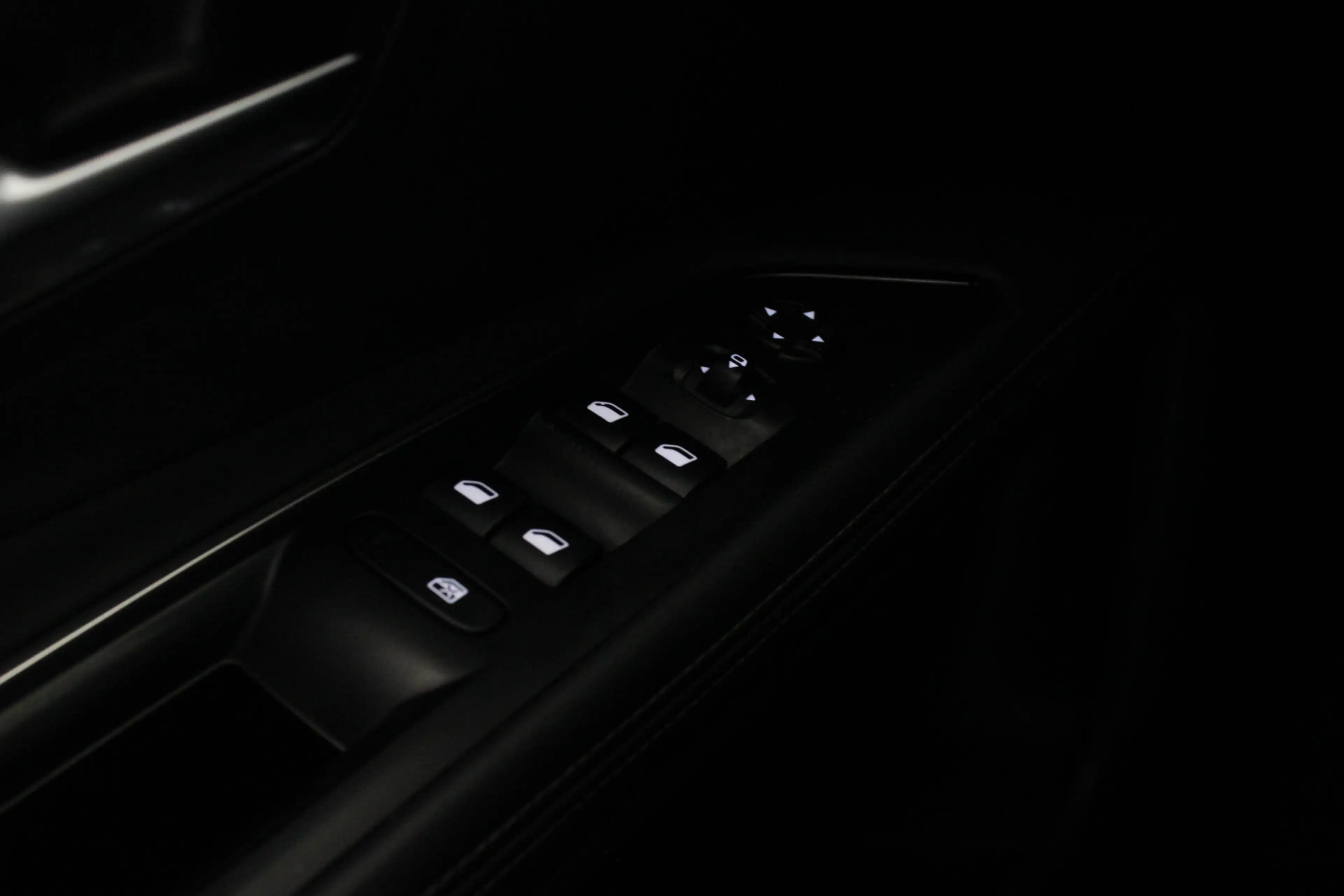Peugeot 5008 1.2 PureTech Allure — photo 21