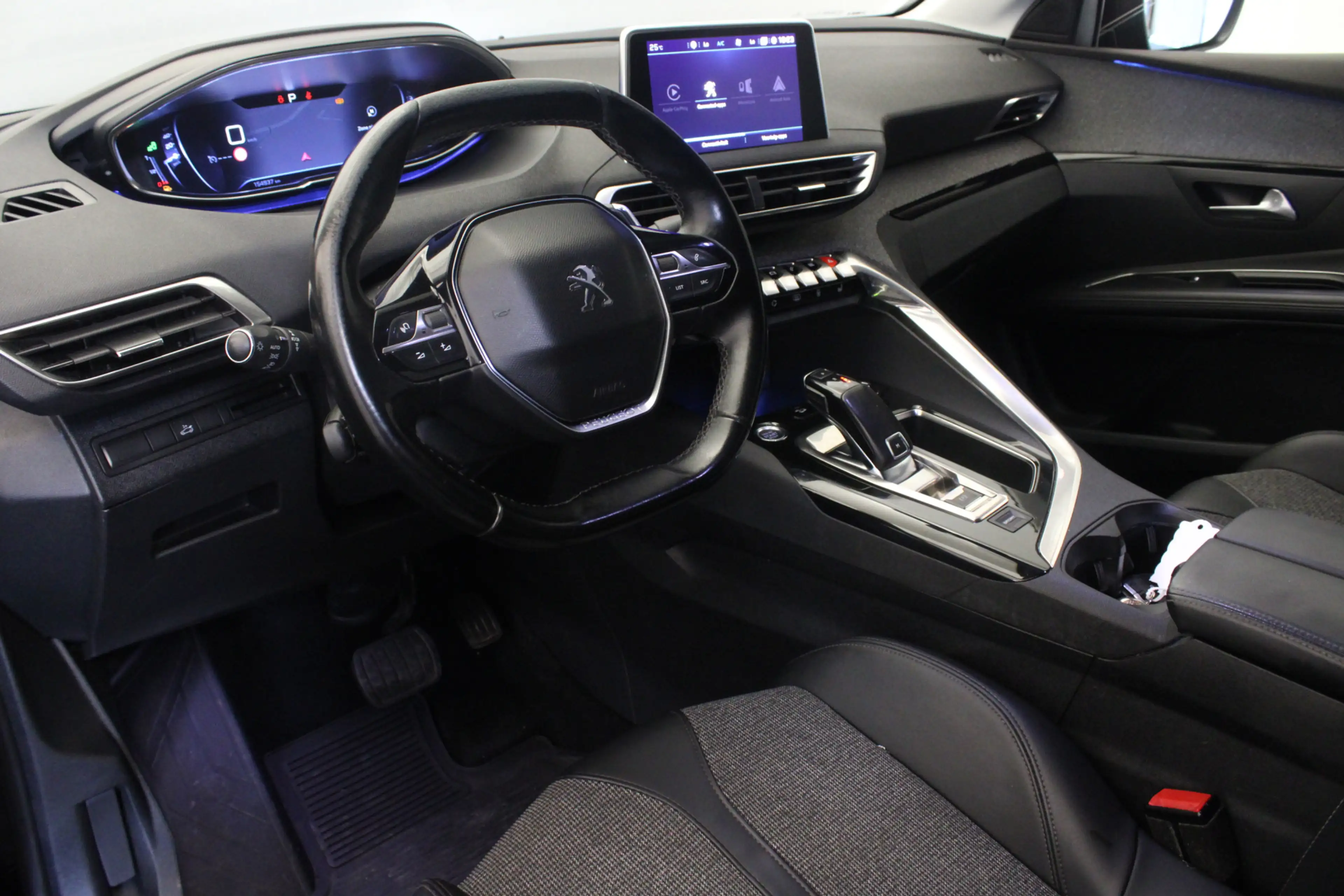 Peugeot 5008 1.2 PureTech Allure — photo 12
