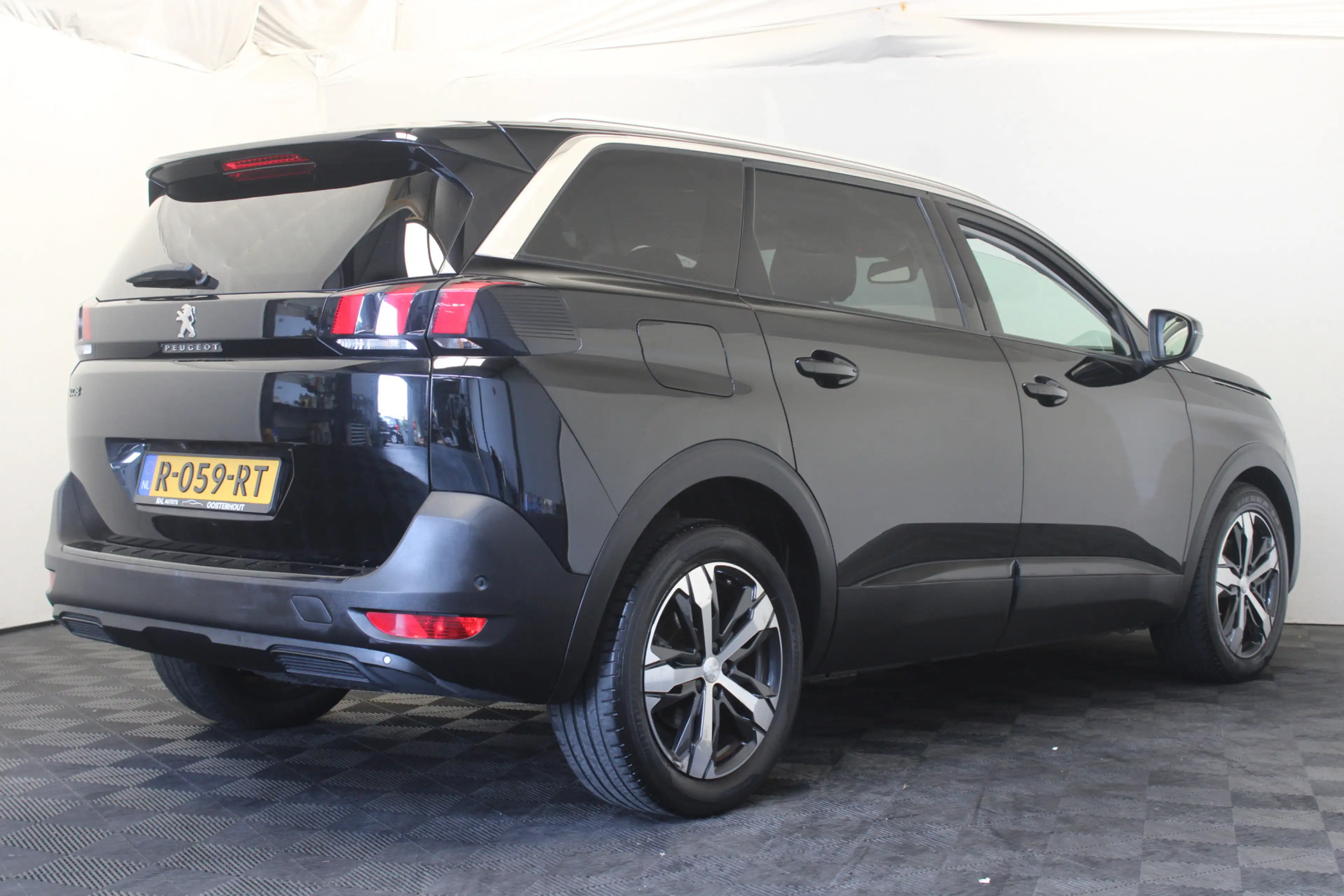 Peugeot 5008 1.2 PureTech Allure — photo 9