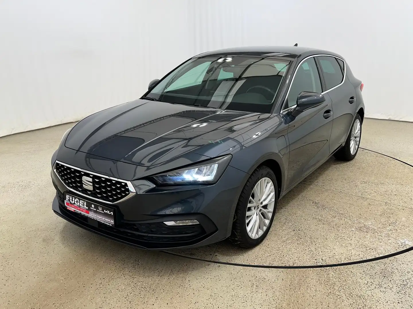 SEAT Leon 1.4 TSI DSG Xcellence e-Hybrid LED|virt.Cock.|Navi - 2