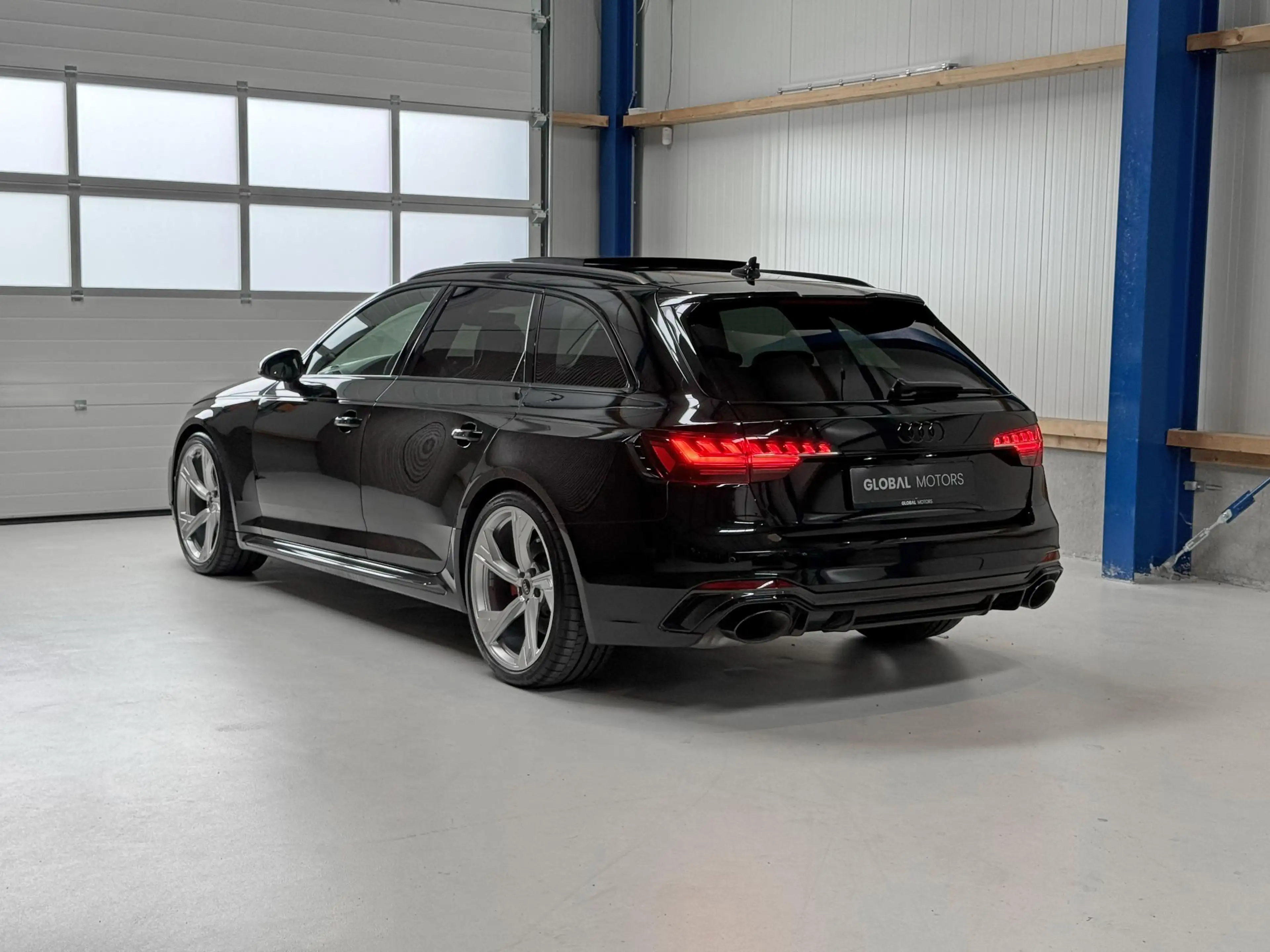 Audi RS4 Avant 2.9 TFSI Quattro - KERAMISCHE REMMEN - CARBO — photo 45
